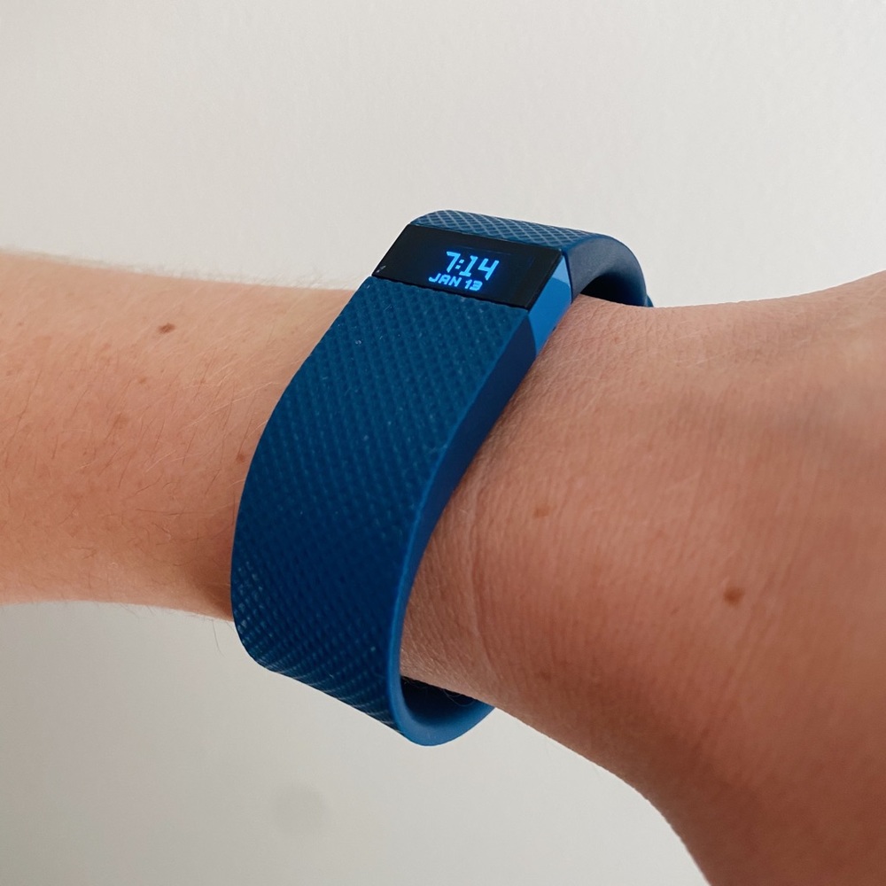 NAVY FITBIT CHARGE HR (LARGE)